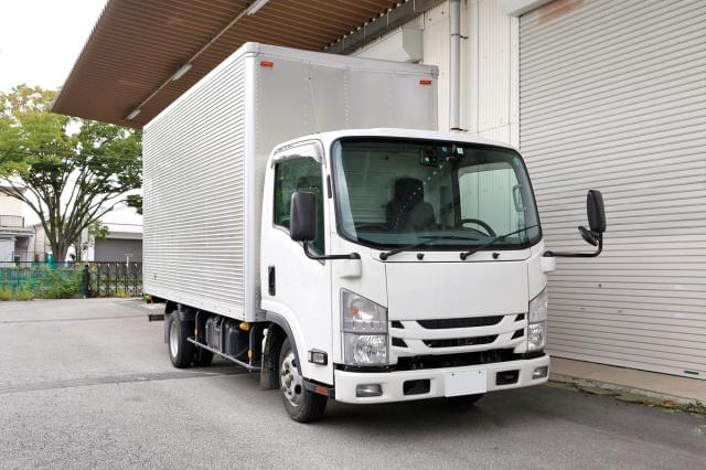 危険物取扱資格を活かして配送ドライバーとして安定の正社員へ!実務未経験でも即スタート可/社宅制度あり配送業務