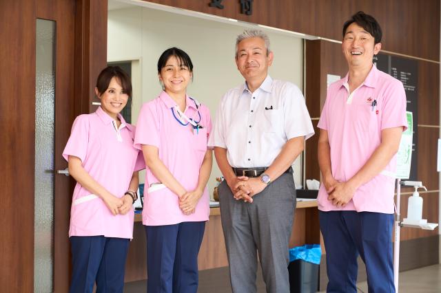 特養／介護福祉士　未経験者　ブランクOK　入社祝金　託児所完備　子育て支援金制度（保育園〜大学）特別養護老人ホームでの介護福祉士