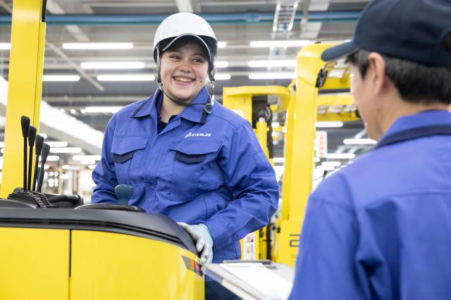 フォークリフト業務から軽作業まであるので活躍の場がたくさんありますよ