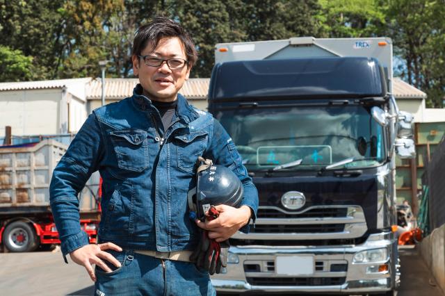 トラックに乗っている時はマイペースにできるし、会社に帰れば信頼できる仲間がいるし。なんか良くないですか、こういうのって。