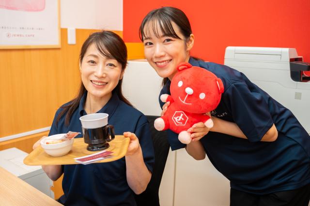 髪色・ピアス・ネイル自由!
おしゃれを妥協することなく働けます♪