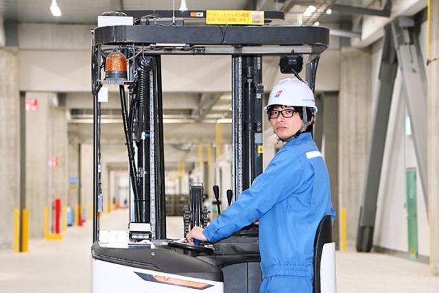 フォークリフト◆オープニングスタッフ募集◆賞与年間24万円◆正社員転換制度あり◆新築物流倉庫でのフォークリフト及び倉庫内作業