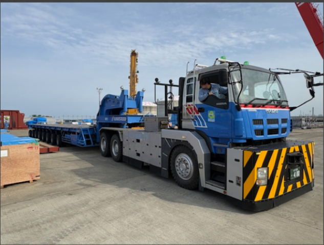 【特殊超重量トレーラー運転手】年２回賞与あり★月収例322,180円★週休2日制★土日休み★重量トレーラー運転手
