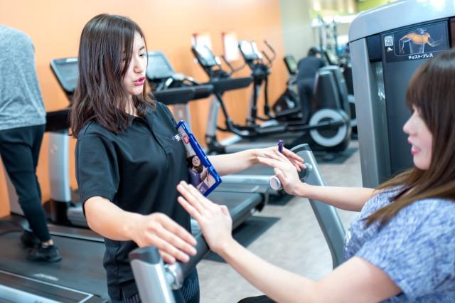 《勤務日数相談OK♪》夜間の勤務はございません！新たな新生活を話題性の高いジムで始めませんか♪ジムスタッフ