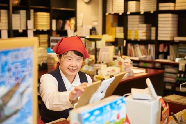 夏の短期バイト!人気の和菓子販売スタッフ!といったWワークとしても最適です!