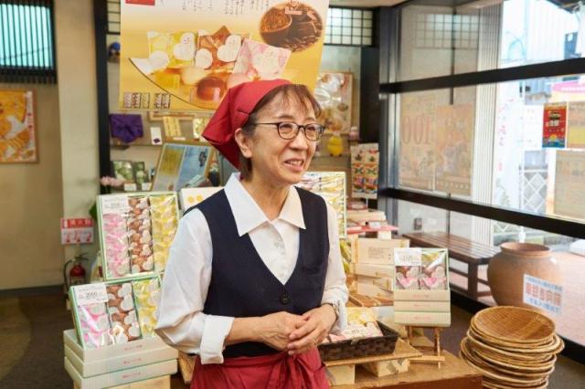 人気の夏の短期バイト!和菓子の販売スタッフ!Wワークとしても最適です!
