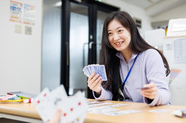 「行動の意味」を考え続け、「できた！」につなげる仕事。児童発達支援の親子教室で公認心理士を募集！親子療育の公認心理師