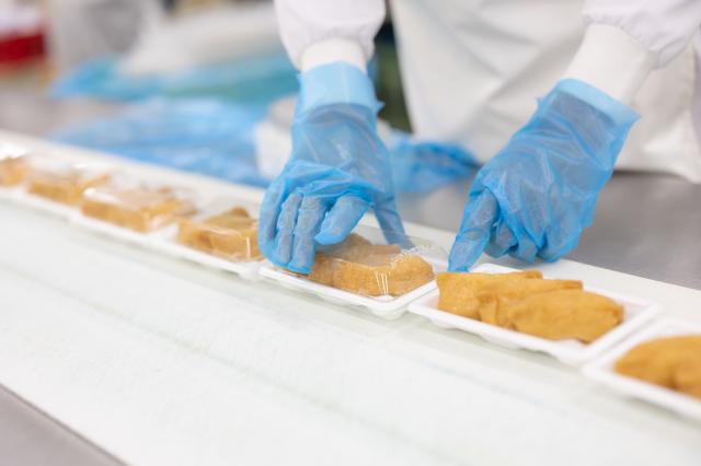 稼げる深夜ワークで安定収入を!
集中して取り組める食品工場でのお仕事です。
