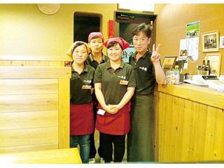 大学生、高校生、フリーター、主婦活躍中♪WワークOKです。美味しいまかないにも注目ですよ!