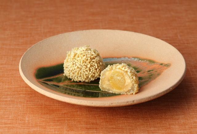 幅広い年代の方が仲良く活躍中です♪
そんな『宗家 源吉兆庵』で、あなたも働きませんか?