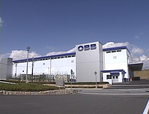 高校生・大学生・フリーター大歓迎!
駅からの送迎バスがあり、ラクラク通勤ができますよ♪