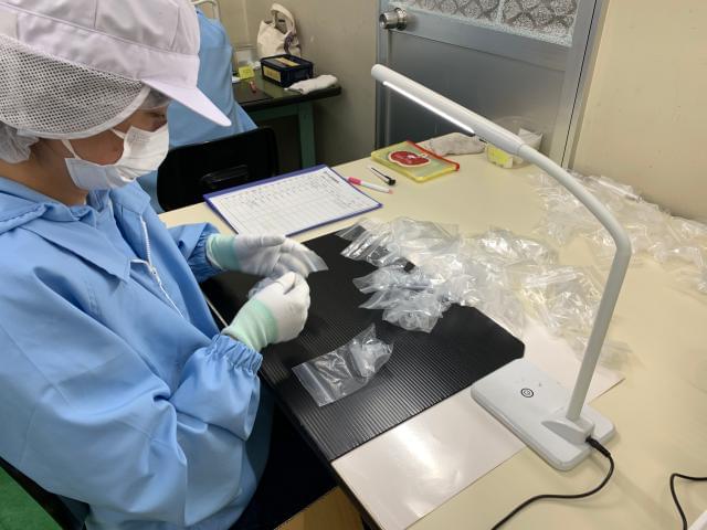 経験不問　冷暖房完備！　20〜40代女性活躍　学校や家庭の用事など柔軟に対応します！医療・化粧品・電気各種部品の検査・加工