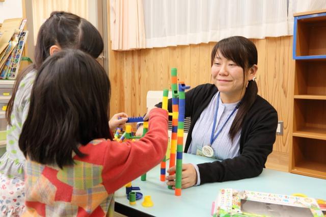 子ども達と関わることで元気や刺激がもらえます☆
職員も心から楽しむことがとても大事です◎