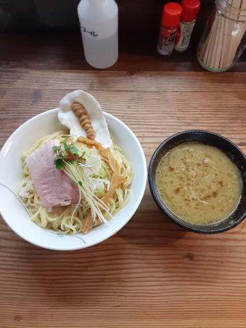 スタッフ同士の仲も良好♪
アットホームな雰囲気だからあなたもすぐになじめますよ！