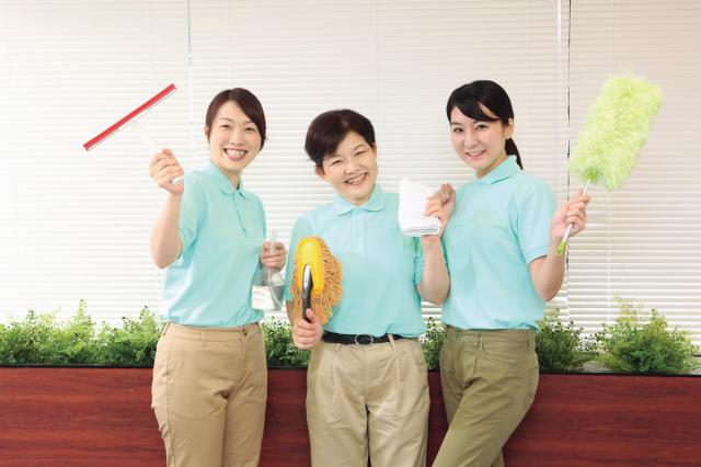 女性スタッフが活躍中。
「都島」駅1号出口からスグで通勤ラクラク。