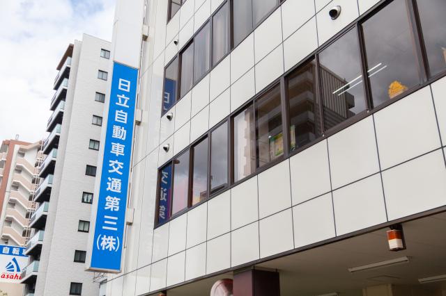 観光タクシーの老舗としての信頼＋上京・住まい支援が手厚い