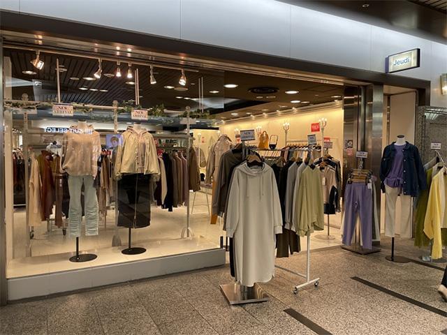 【販売スタッフ】好きな洋服に囲まれて、楽しいお仕事。販売スタッフ