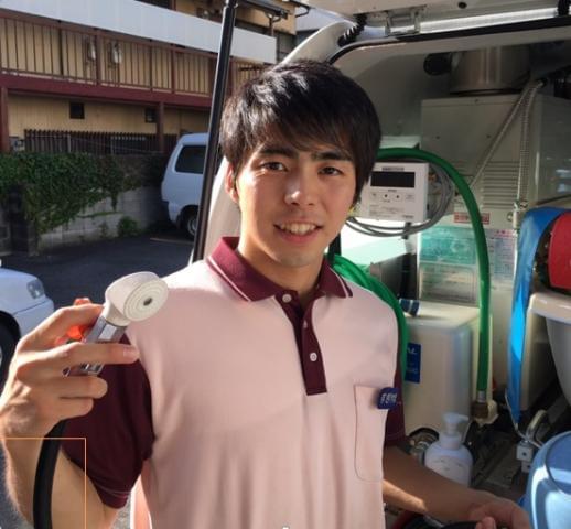 男女・年齢関わらず、多くのスタッフが活躍しています。当社のホームページもぜひご覧ください♪