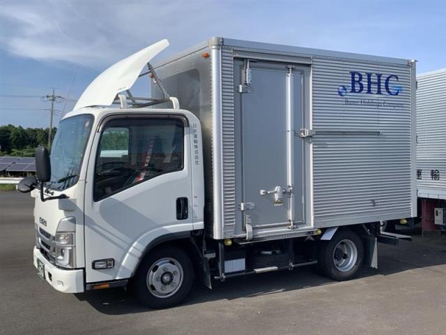 運転しやすいサイズの車両なので未経験でも安心して始められます。