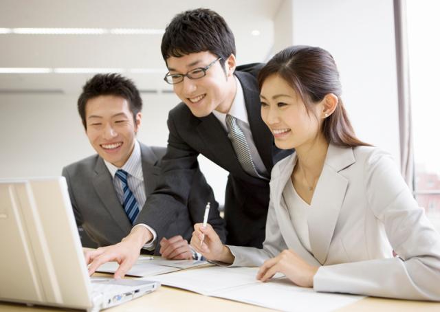 未経験、異業種からの転職、大歓迎！
半年かけて丁寧に研修を行います。
医療業界経験者は優遇します。