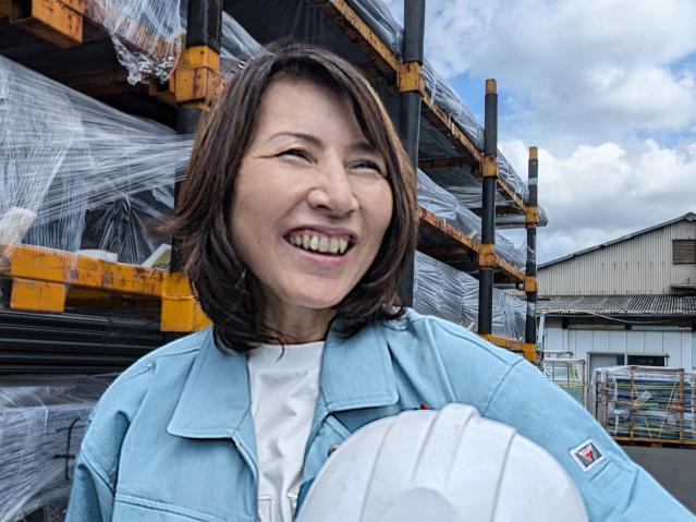 男性も女性も活躍中◎
女性でも出来る作業内容もあるのでお気軽にお問合せください。