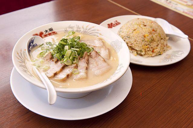 高校生も未経験の方もフリーターさんも大歓迎!
チームワークもバッチリ◎!シフトの相談も気軽にOK!