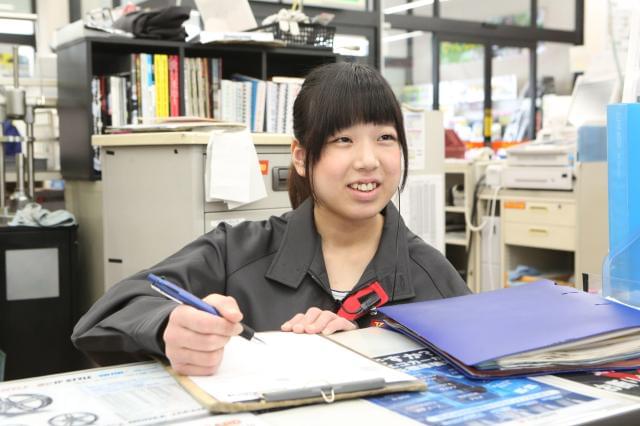定着率が自慢のアットホームな職場です♪明るく気さくな仲間たちが丁寧にお教えしますよ!