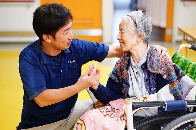 利用者様との触れあいを通じて、よりよいケアを目指します。