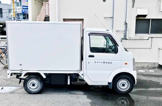 【軽保冷車での食品配送スタッフ】未経験スタートOK！ミドル世代の男性活躍中！残業ほぼナシ！軽保冷車での食品の配送スタッフ