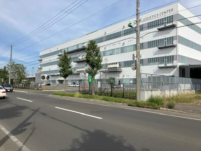 物流センターでのお仕事! 食品や酒類など身近なアイテムを扱っています◎