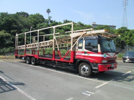 ▼ 『日本運輸』について ▼
昭和41年設立の総合物流会社です。
大手自動車会社や食品関連会社とのお取引もあり業績安定！
設立以来黒字経営、かつ業績は右肩上がりです。

・・・と聞くと、「堅苦しそう」、
そう感じた方がいらっしゃるかもしれませんが、
社内は非常にアットホームで和気あいあいとした雰囲気です。