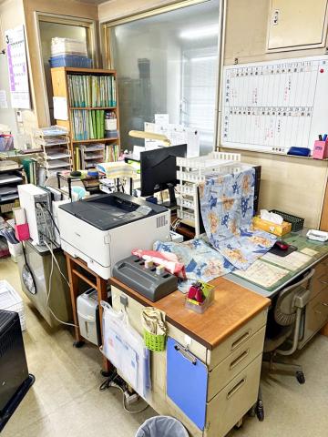 家庭優先OK！急な休みにも柔軟対応◎1日3〜5時間／残業なし／正社員登用あり／駅近で通勤もラクラク一般事務スタッフ