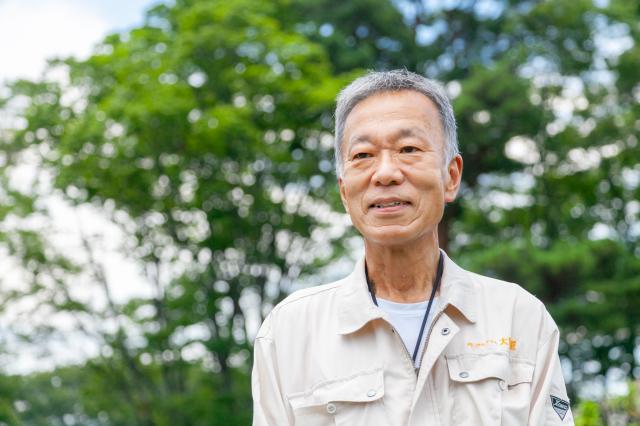 未経験からのシニア男性スタッフ活躍中！墓所スタッフ募集◎落ち着いた環境でお仕事はじめませんか墓所スタッフ（お客様の墓所清掃、法要時の立ち会いなど）