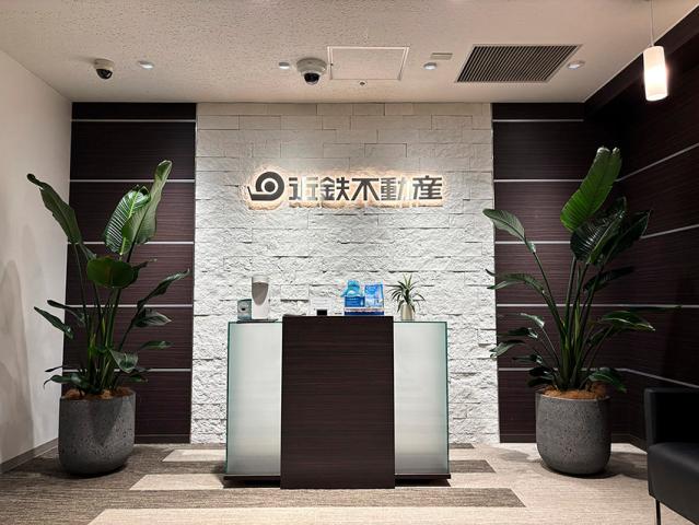 柔軟シフトに加え、「新宿三丁目駅」より徒歩2分の好立地も続けやすさのポイントです。
