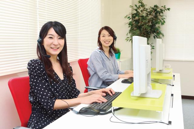 最初は生地を動かす・押さえる補助作業から。未経験から始めて、少しずつできる仕事を増やせます。