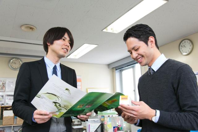 20代・30代の若手が大活躍している職場です。営業10名・事務2名みんなとても仲良く、いつも活気に溢れています。