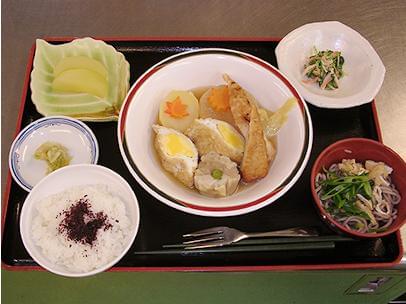 あなたの真心がこもった食事づくりで、たくさんの人々に喜んでいただけるお仕事です!