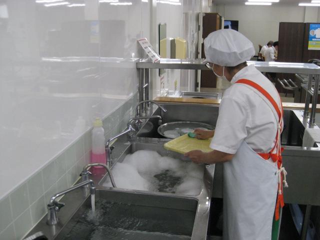 美味しく安全な食事で喜んでいただくように、
一緒に頑張りましょう！