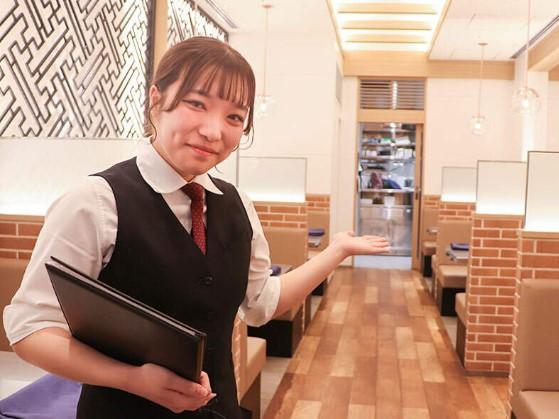 なんば・日本橋すぐ！柔軟シフトで働きやすい、人気焼肉店《食道園》でスタッフ大募集♪高級焼肉店の調理キッチンスタッフ・ホールサービススタッフ
