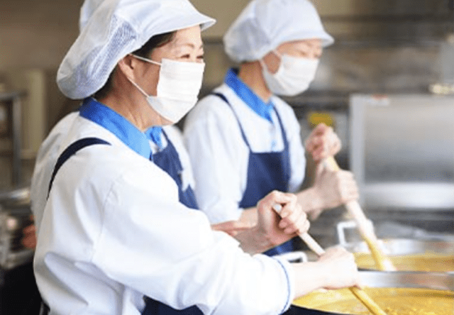 地域の子供達の給食調理のお仕事です。
一緒に働きましょう。