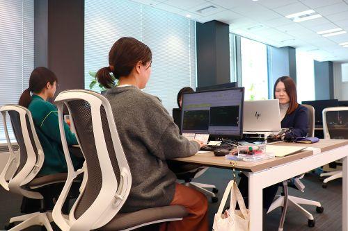 1961年設立。制御機器や電子部品、産業用コンピューターなどの専門商社です。