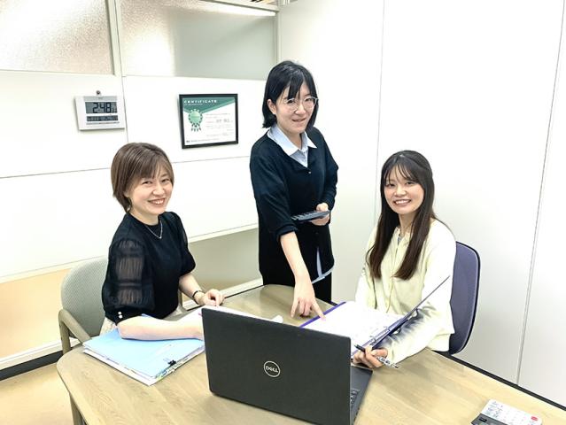 残業は少なめ。有休もとりやすさ抜群！そんな働きやすさから、子育て中の方も活躍しています。