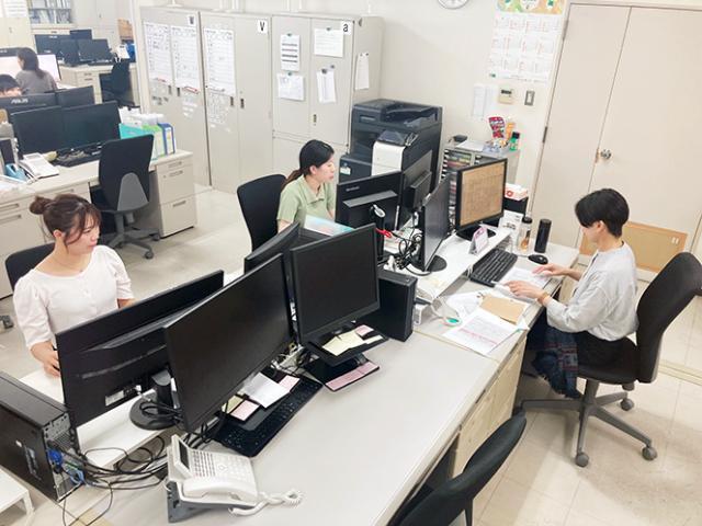 幅広い世代からのご応募大歓迎!
年齢や経験問わずご活躍いただける環境です◎