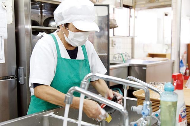 イチから丁寧に教えるので未経験の方も安心◎料理の盛り付けや、片付け・清掃などをメインにお任せします♪
