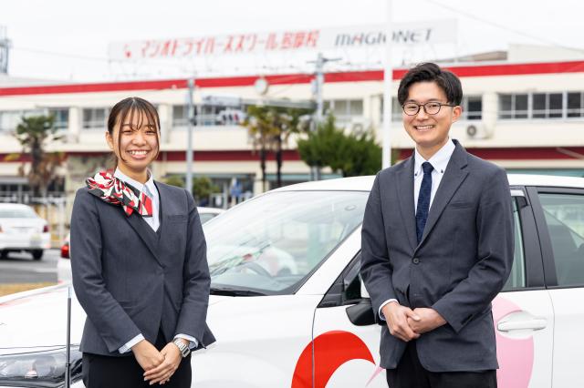 生徒が成長していく過程を支える大切なポジション。
無事に免許取得できた時の達成感はひとしおです！