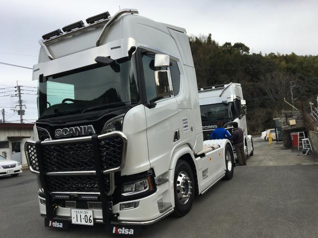 定年65歳／トレーラー実務経験者／始業13時、17時、21時選択OK／福岡県近郊産業廃棄物の回収など／大型トレーラードライバー