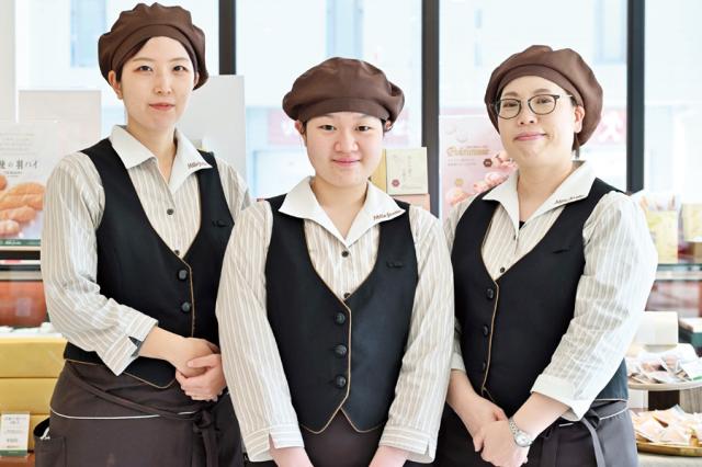 ▼採用担当者からひと言！
「お菓子好きに悪い人はいない（笑）」と
言い合える仲間と温かな接客を♪
