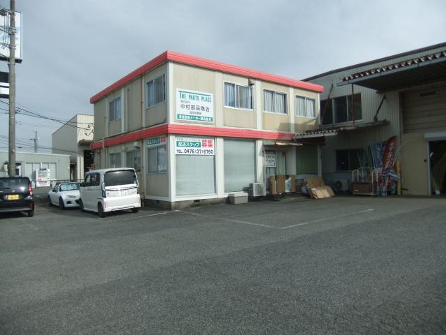 明るく活気があり、礼儀正しく対応できる方は喜んでお迎えします！