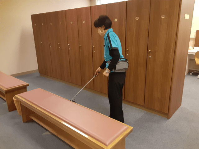 ゴルフ場クラブハウス清掃|作業はひとり、仲間もいる。40〜60代女性・未経験活躍中ゴルフ場のクラブハウス内清掃