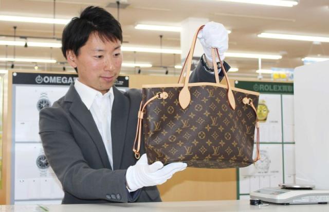 リユース商品の取り扱い開始に伴い、スタッフ大募集！
みんなでお店を盛り上げていきましょう！